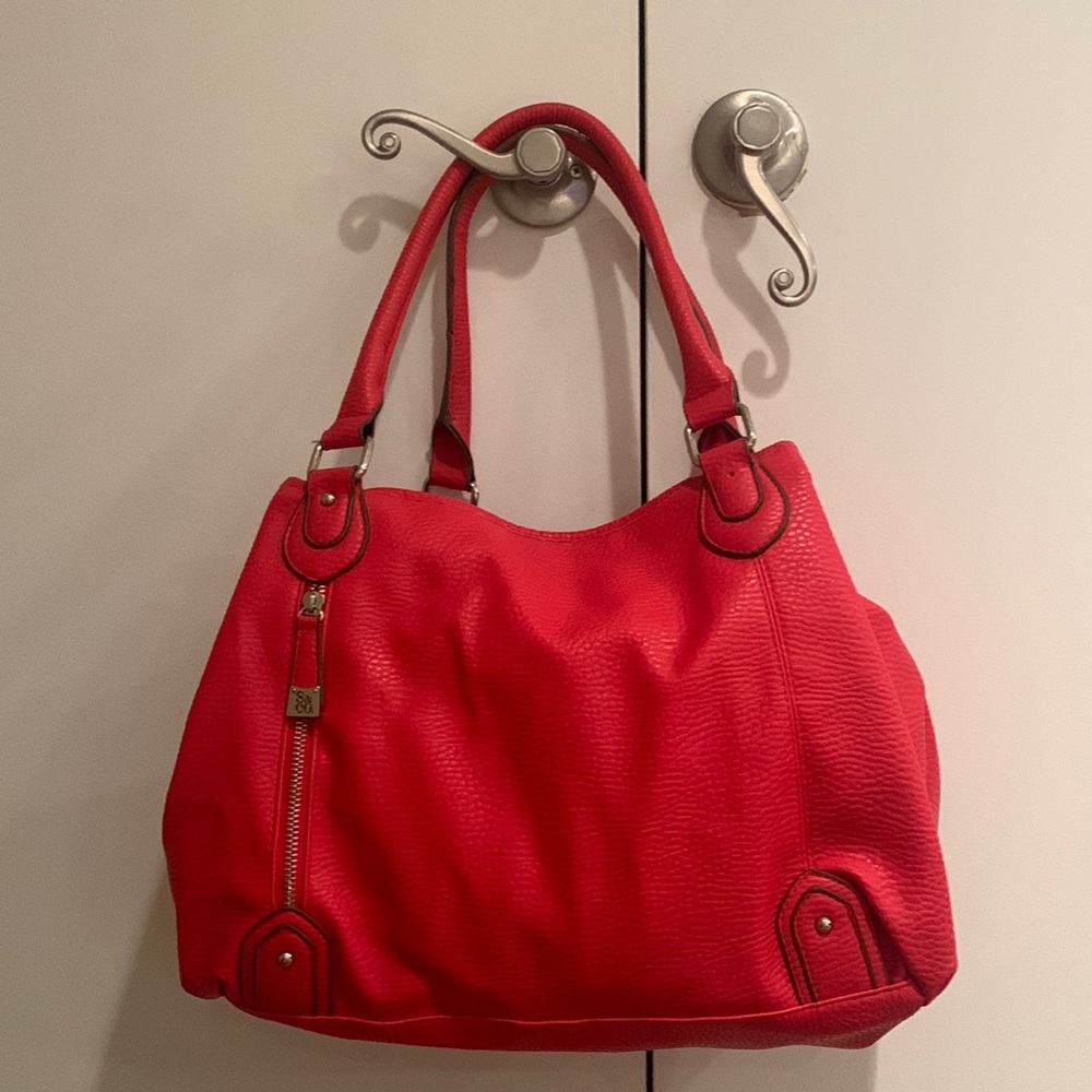 Medium size faux leather red shoulder bag